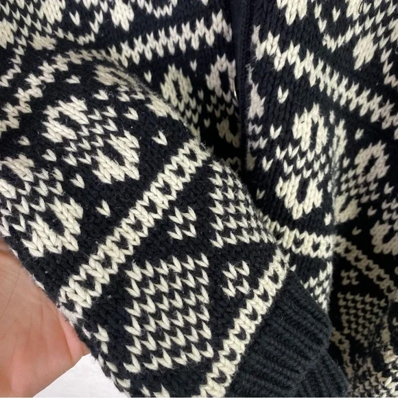 Vintage Gap Black & White Knit Cardigan Sweater - Picture 6 of 9